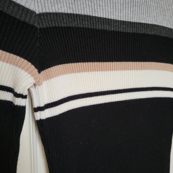 Ribbed sweater dress - Picture 5 of 7